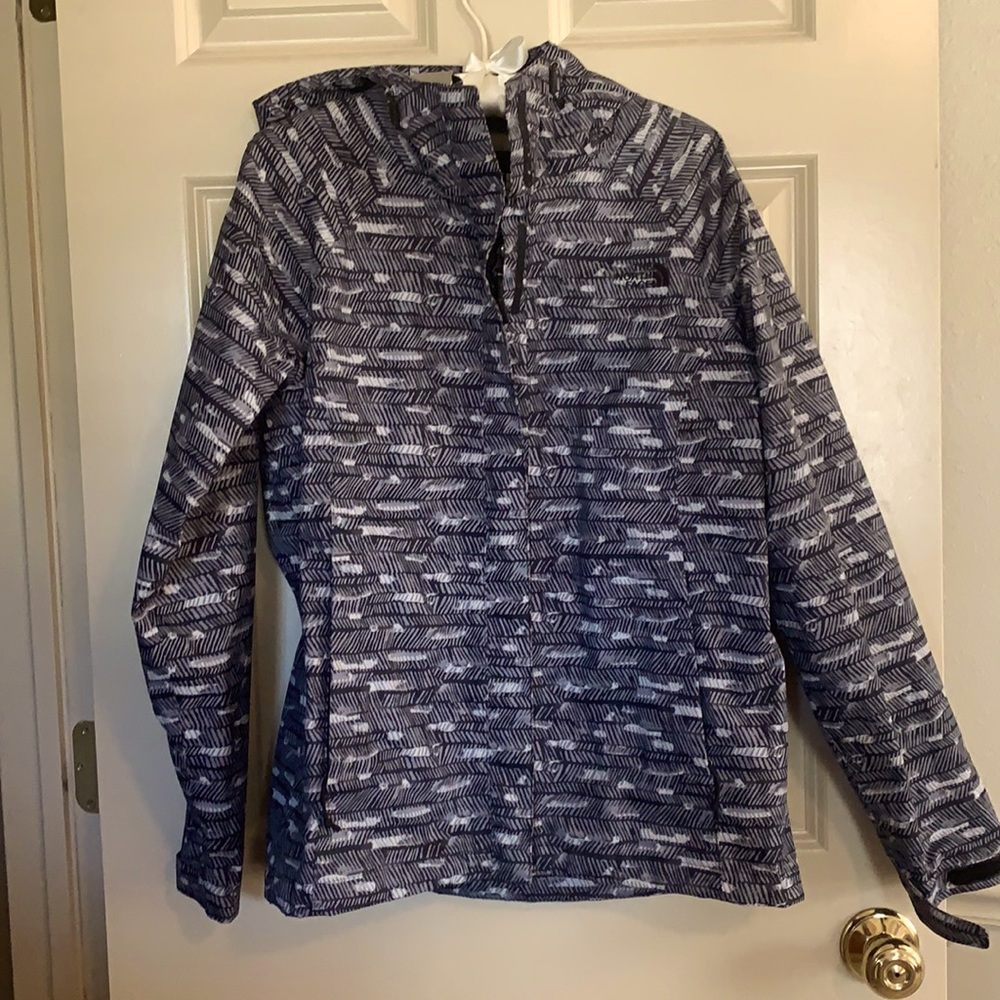 Mint condition Ladies North Face Venture rain jacket. Size M